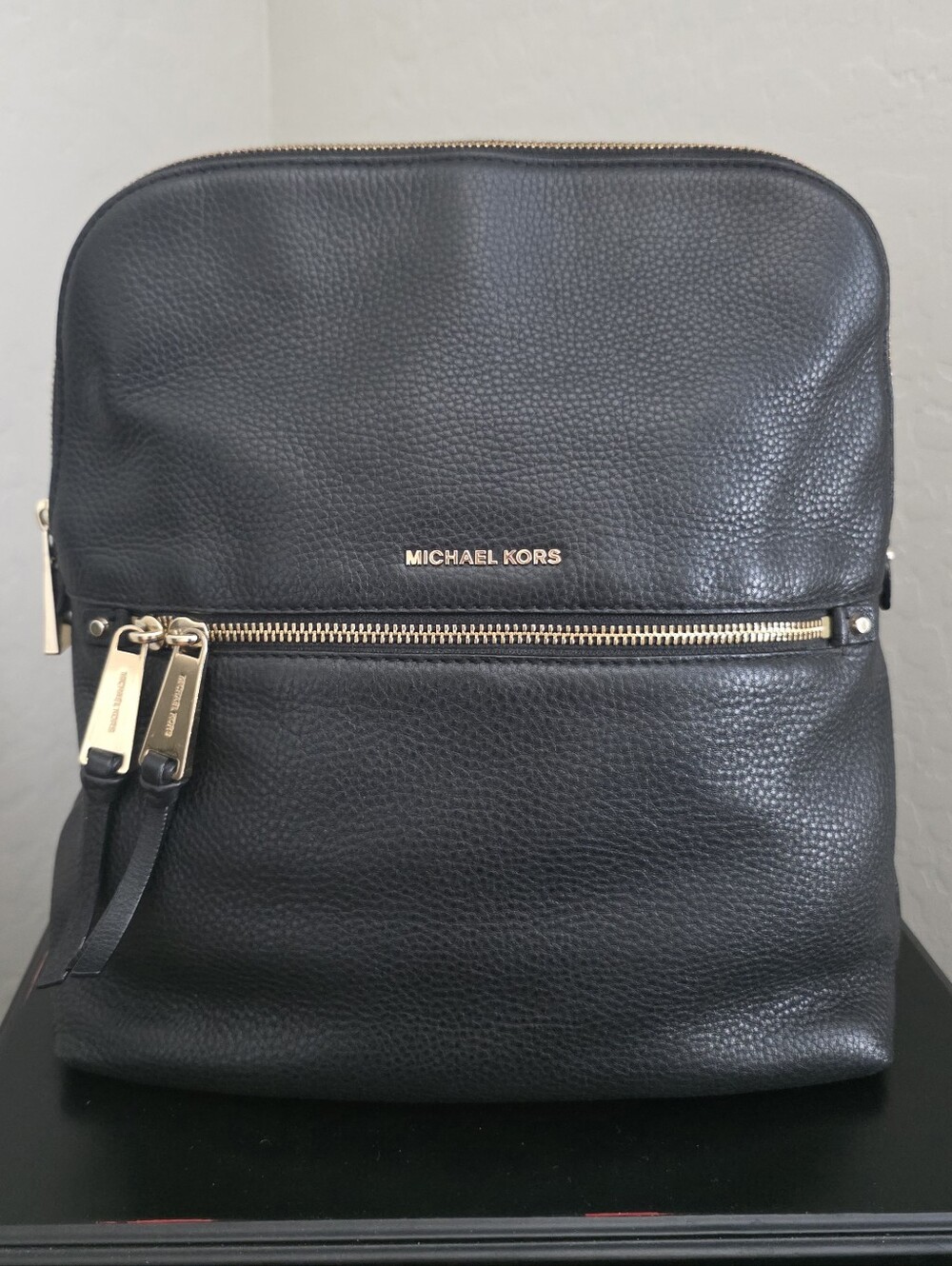 MICHAEL KORS Black Leather Backpack with Gold Hardware
